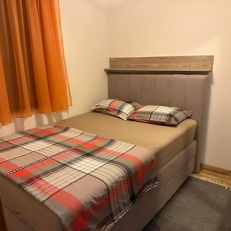 Apartman Edi Nin Εξωτερικό φωτογραφία